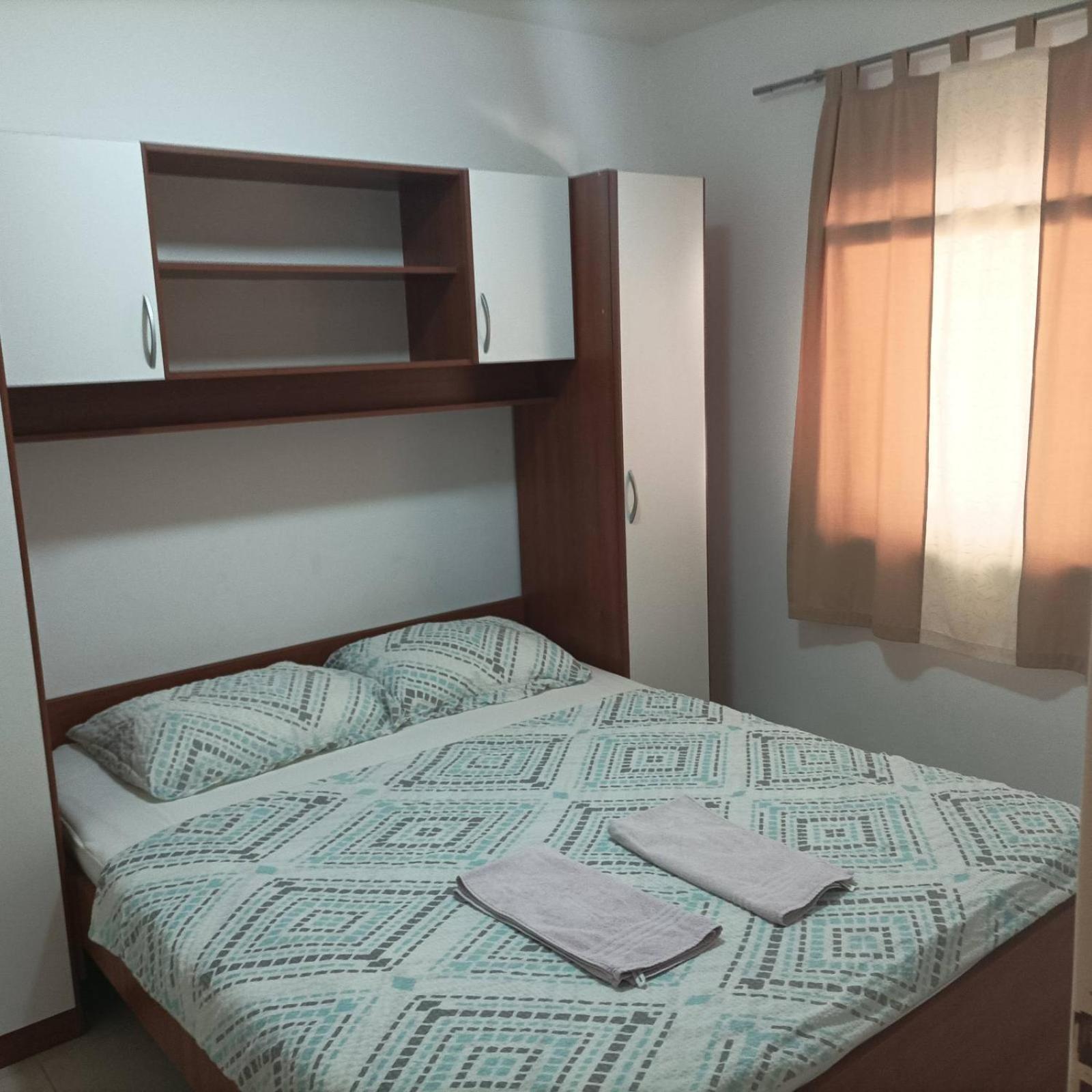 Apartments Vir Delfin 外观 照片