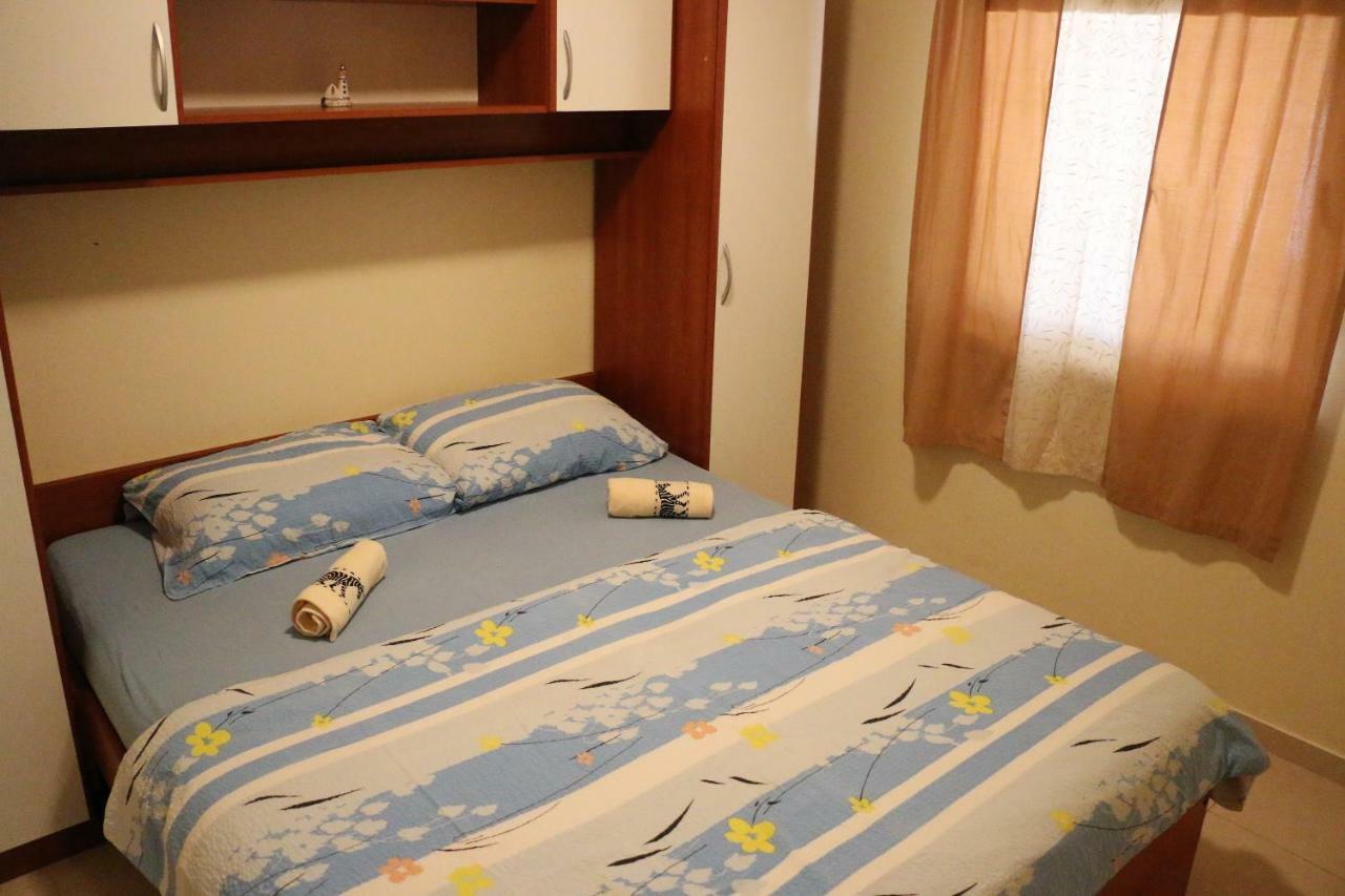 Apartments Vir Delfin 外观 照片