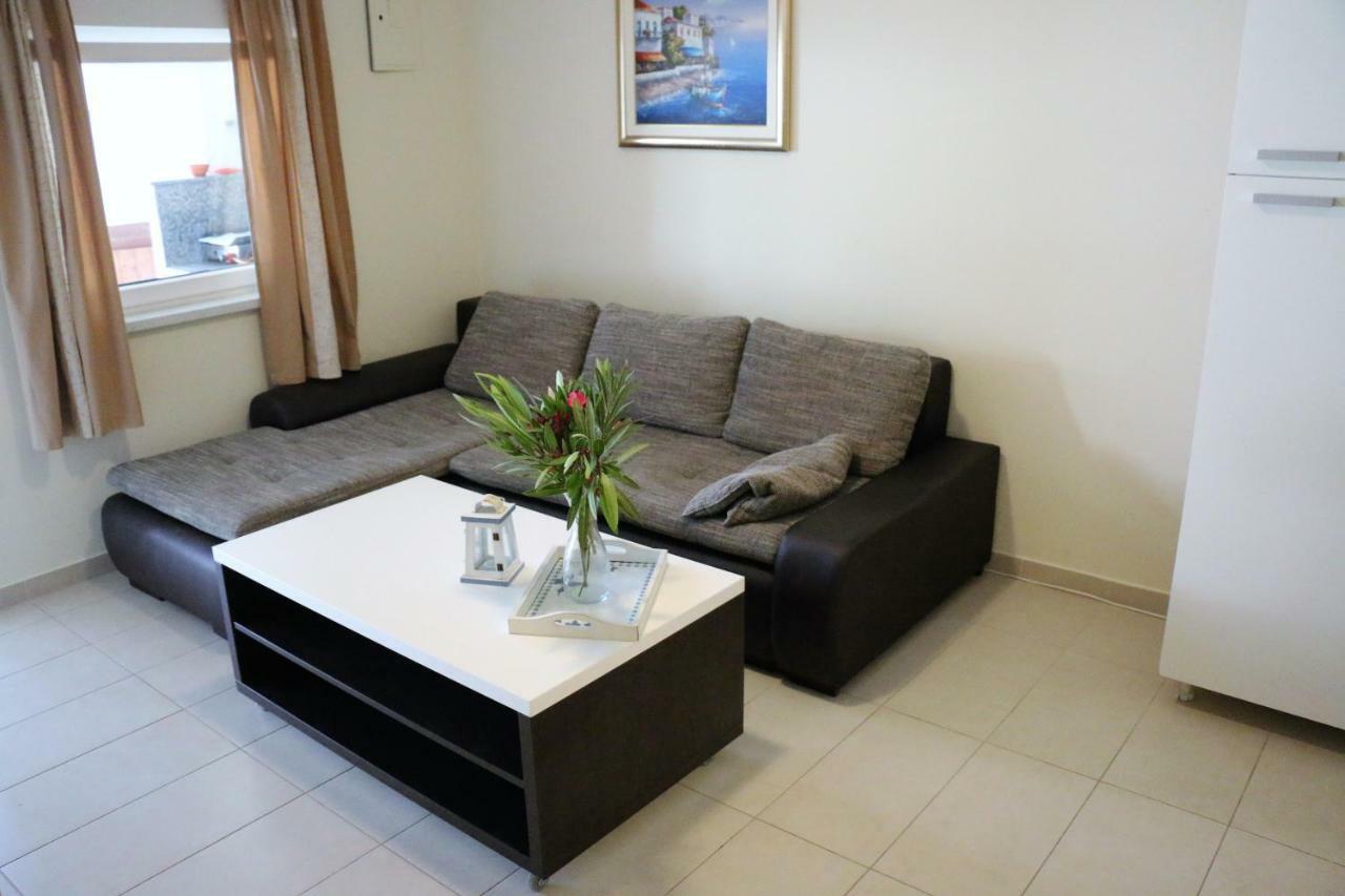 Apartments Vir Delfin 外观 照片