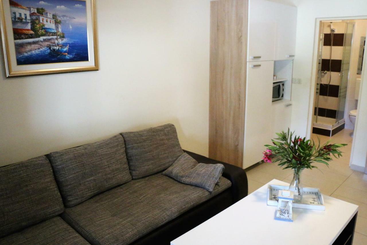 Apartments Vir Delfin 外观 照片